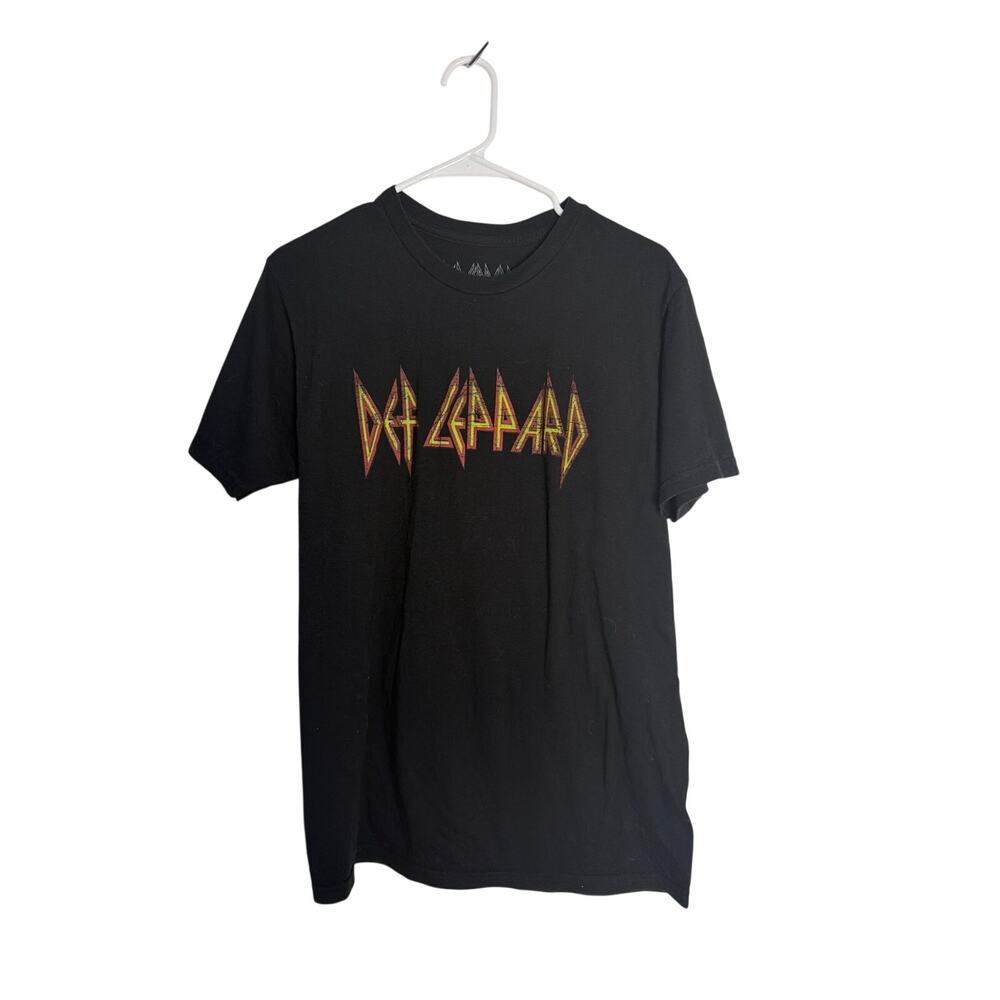 Def Leppard Mens Graphic T Shirt Size M Black Yellow Flame Logo Band Tee